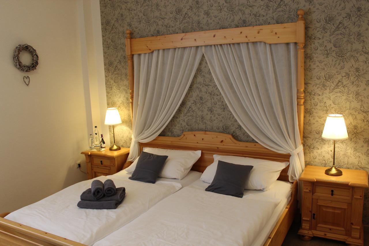 Ferien- Und Wellnesshotel Waldfrieden 希茨阿克 外观 照片